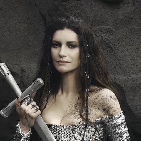 Laura Pausini lanzará un disco de covers con temas de Bad Bunny y Joan Sebastian