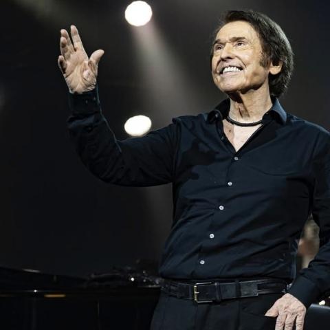 Preocupa estado de salud de Raphael tras cancelar conciertos