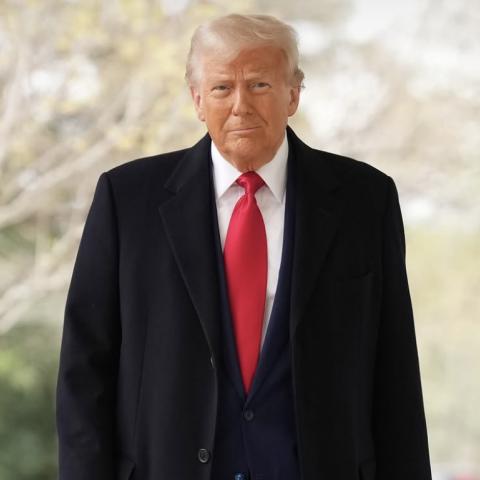 Donald Trump dice que no conoce a Bad Bunny y califica de "ridícula" su elección para el Súper Bowl