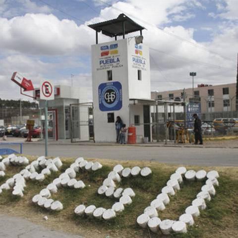 Investigan fiesta privada de reos dentro del Penal de Puebla