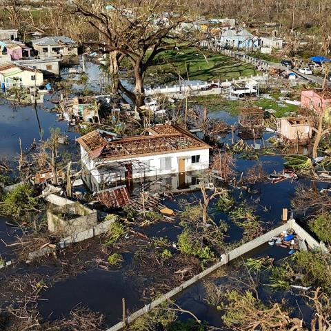 Melissa se degrada a "ciclón extratropical" tras dejar 50 muertos en el Caribe