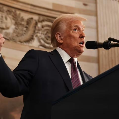 EE. UU. repatriará a 2 sobrevivientes de ataque en el Caribe: Trump