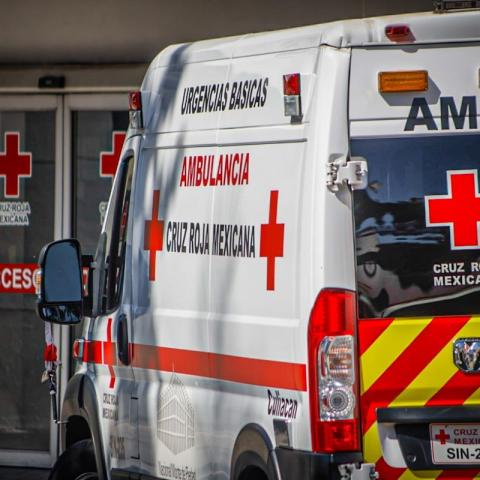5 elementos de la FGE resultan heridos tras ataque con explosivos en la carretera federal 54 en Zacatecas