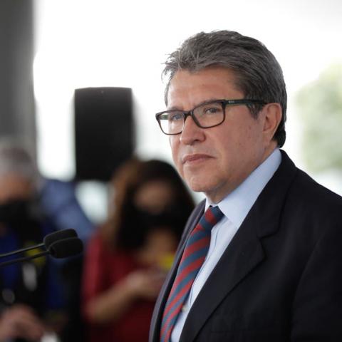 Monreal exige a diputados presentarse en comisiones y en el pleno