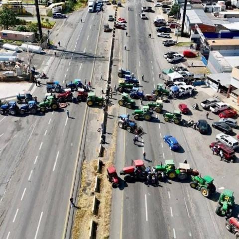 Bloquear carreteras es un delito y campesinos podrían ser demandados: CANACAR 
