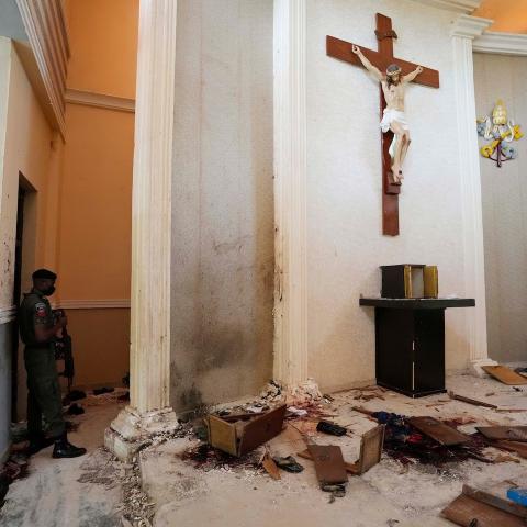 Al menos 2 muertos y varios secuestrados en un ataque armado a una iglesia en Nigeria