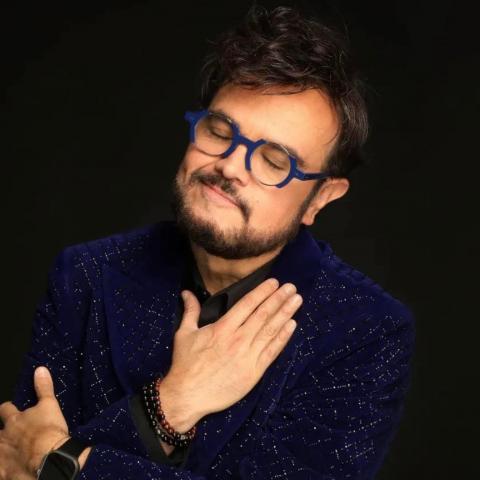 Aleks Syntek reprograma su gira por motivos de salud: “Regresaré más fuerte”