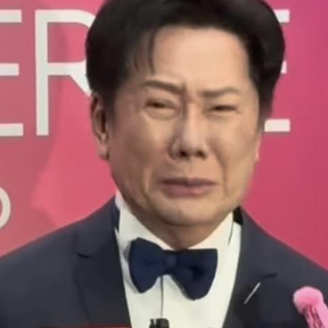 Nawat Itsaragrisil rompe en llanto y se vuelve a disculpar tras insultar a Fátima Bosch