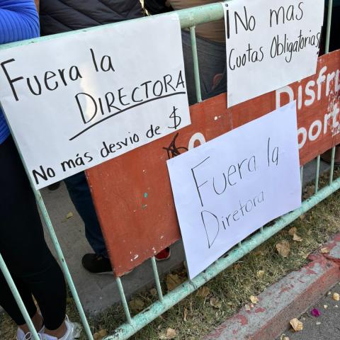 Manifestación padres de familia Jardín de Niños Ignacio García Téllez