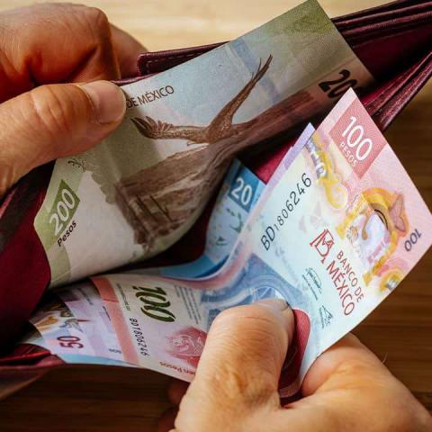 Sheinbaum anunciará el 1 de diciembre el aumento al salario mínimo y avances sobre jornada de 40 horas