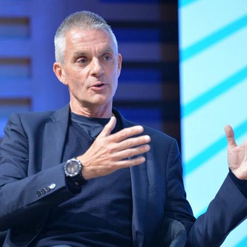 Renuncia el director general de la BBC tras polémica por documental sobre Trump