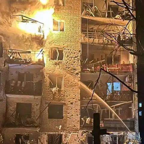 Reportan cuatro muertos y 17 heridos en ataque al noroeste de Ucrania