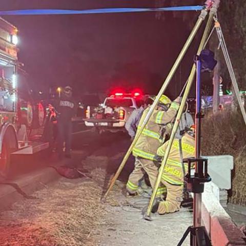 Se desconoce la identidad y el por qué terminó en el fondo del puente con 9 metros de altura