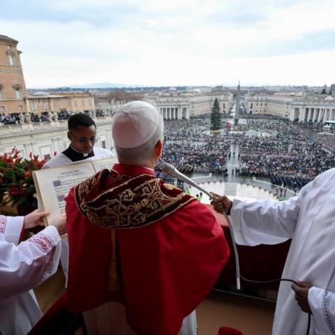 En Navidad, el Papa León XIV pide a fieles abandonar la indiferencia ante el sufrimiento