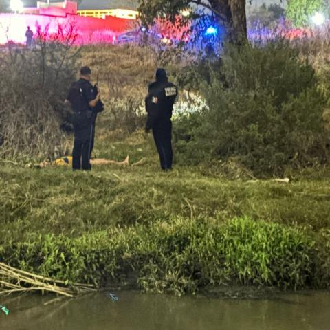 Hombre en río San Pedro 