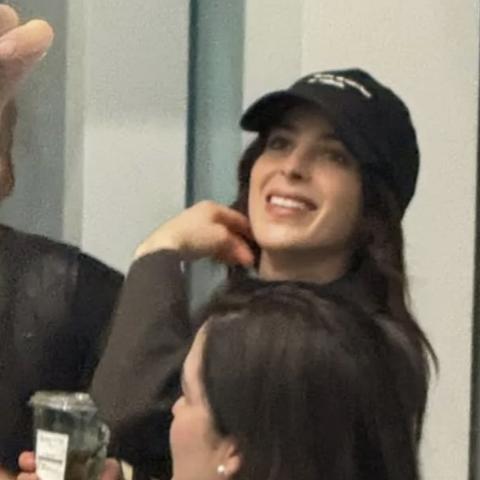 Fátima Bosch evita a la prensa a su llegada a Tabasco 