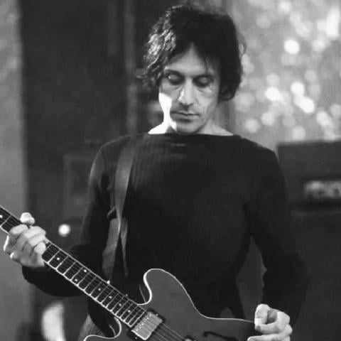 Muere Perry Bamonte, el guitarrista que acompañó a The Cure por más de tres décadas