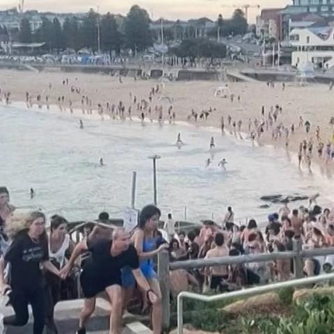 Reportan ataque "terrorista" contra comunidad judía en Sídney; hay al menos 16 muertos