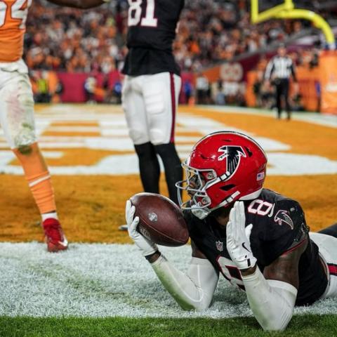 Bucaneros 28-29 Falcons 