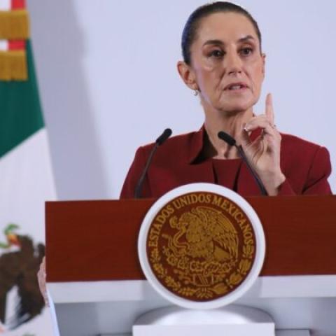 Sheinbaum descarta ataque contra su gobierno en explosión de coche bomba en Michoacán