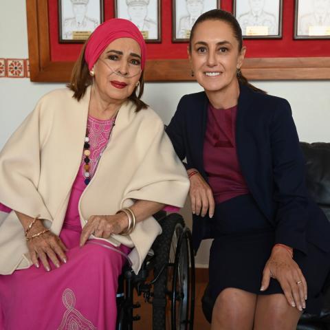Claudia Sheinbaum se reúne con la actriz Elsa Aguirre, ícono del cine de oro mexicano