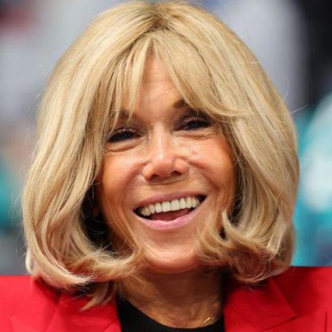 Francia condena a 10 personas por difundir ciberacoso contra Brigitte Macron