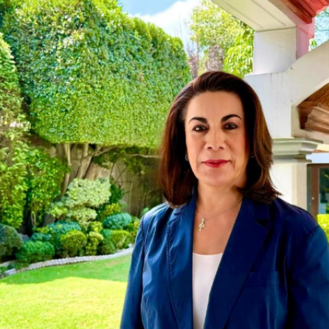 Lorena Martínez, aspirante a la gubernatura. 
