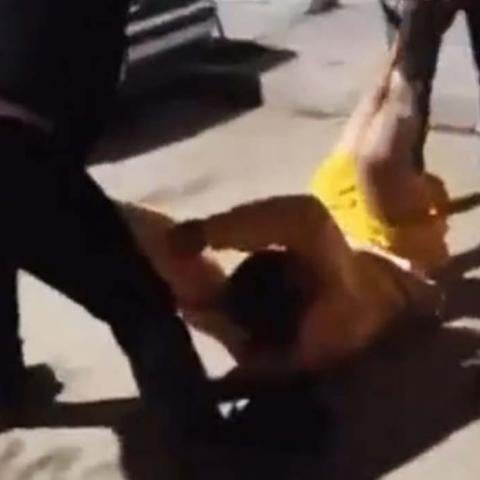 Los muy brutos no solo grabaron con su celular la agresión, lo hicieron público y ahora la FGE los está buscando