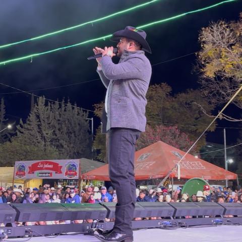 Francisco "El Gallo" Elizalde en el inicio de la Feria de San José de Gracia