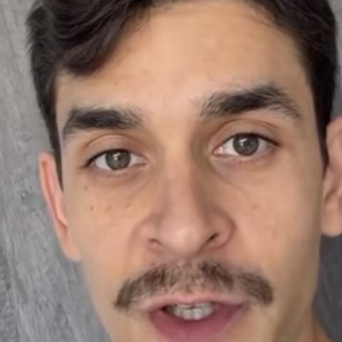 Se disculpa el influencer Andrés Johnson por apoyar inv