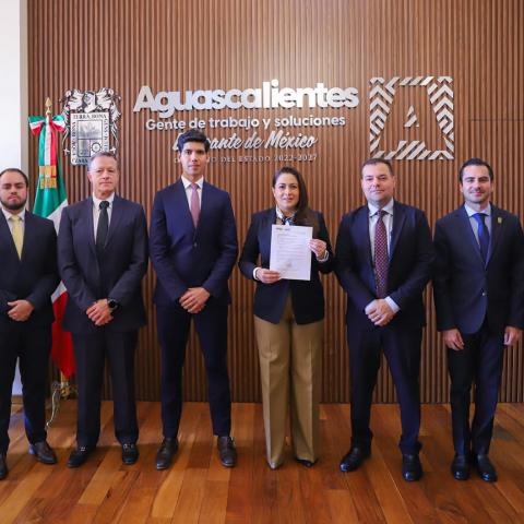 Tere Jiménez con empresarios