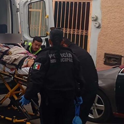 Policías Municipales la auxiliaron para recibir al bebé en las mejores condiciones mientras llegaba la ambulancia