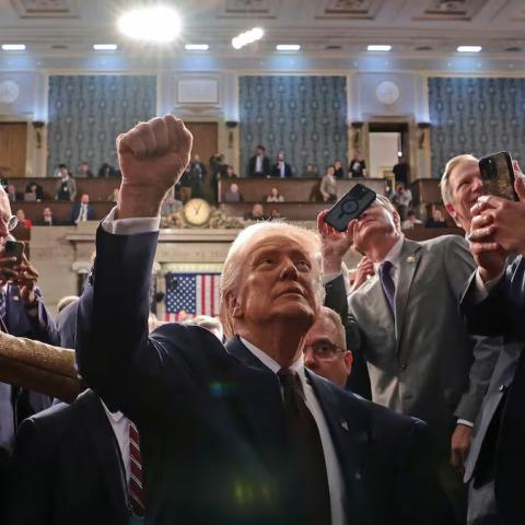 Trump califica a Maduro de violento y defiende operación militar en Venezuela