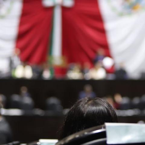 Claudia Sheinbaum recibe propuesta de reforma electoral con cambios al INE