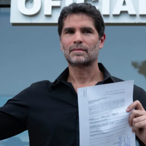 Esposo de Gloria Trevi explota contra Eduardo Verástegui por comentario a la cantante