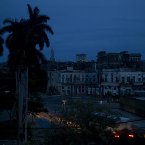 Apagón masivo afecta a millones en el este de Cuba por falla eléctrica