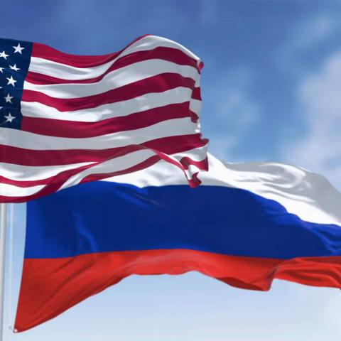 Estados Unidos y Rusia reanudan diálogo militar tras suspensión en 2021