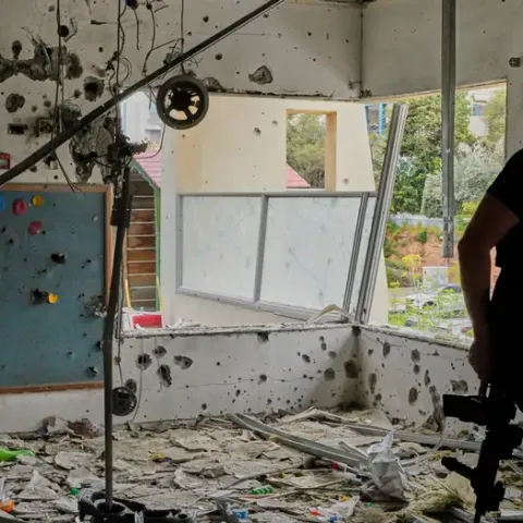 Irán responde: ataca con misil al sur de Israel y deja 39 heridos 