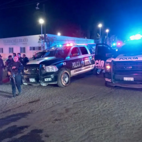 Agresión a policias en riña 