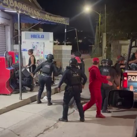 Revisiones contra usuarios de máquinas tragamonedas 