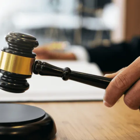 Sentencian invalidez de multas por insultos contra autoridades en Aguascalientes 