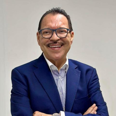 Hospitalizan a Julio Preciado y él mismo explica su estado actual