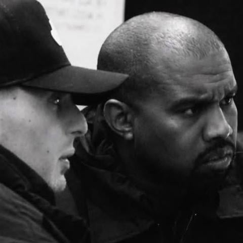 Kanye West y el mexicano Peso Pluma sorprenden con colaboración 