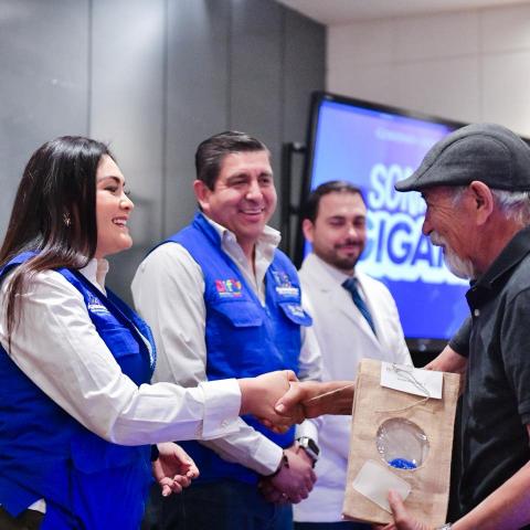 “Sonrisas Gigantes”