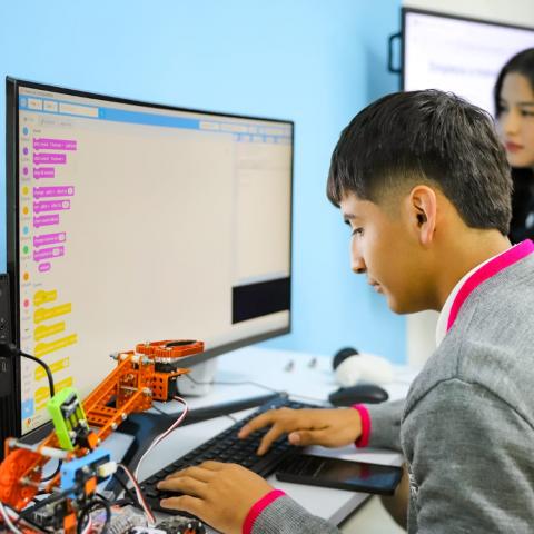 Tere Jiménez inaugura el Laboratorio de Inteligencia Artificial en el Cecytea de Rincón de Romos