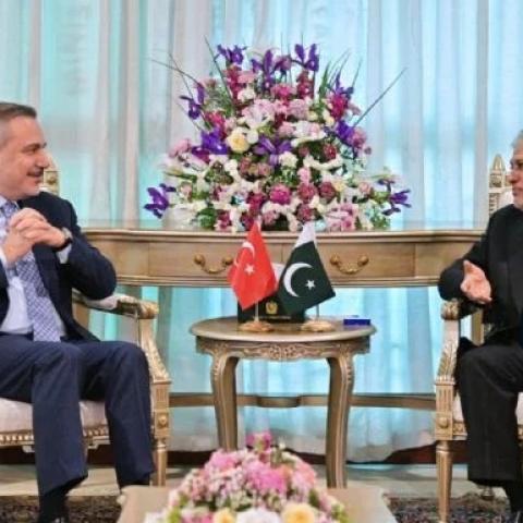 EU e Irán se reunirán en Pakistán para dialogar sobre fin de conflicto