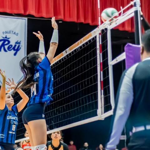 Coronelas 3-0 Gigantes