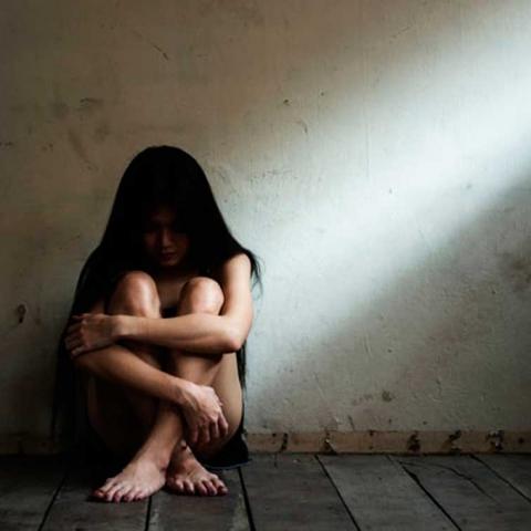 Precariedad económica y amenazas: entre los factores principales en víctimas de trata