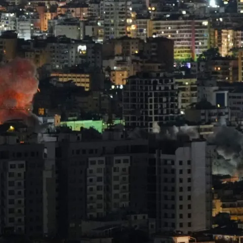 Irán ataca a Estados Unidos