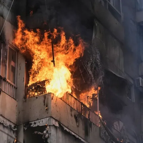 China pide evitar más muertes en Medio Oriente; se compromete a mediar un alto al fuego